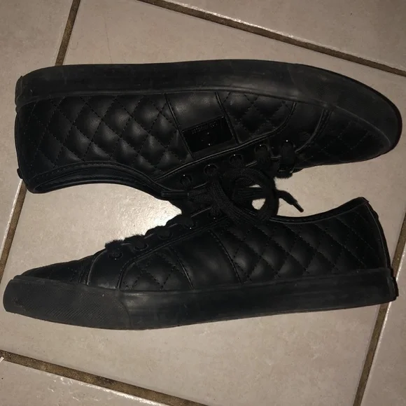 SNEAKERS - Picture 6 of 16